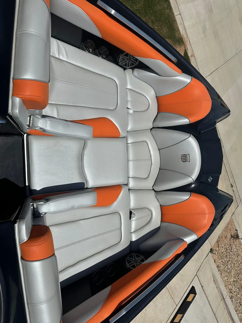 Slide: The Image of MasterCraft Xstar 2014 - 4