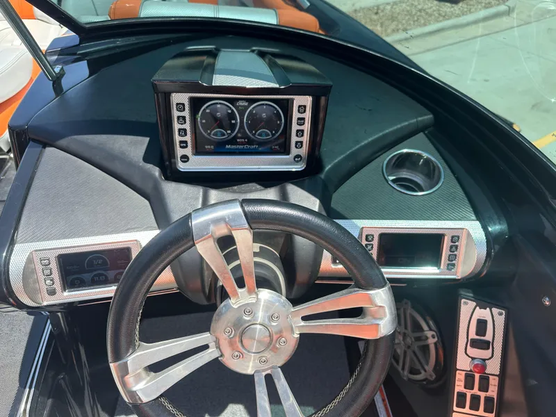 Slide: The Image of MasterCraft Xstar 2014 - 7