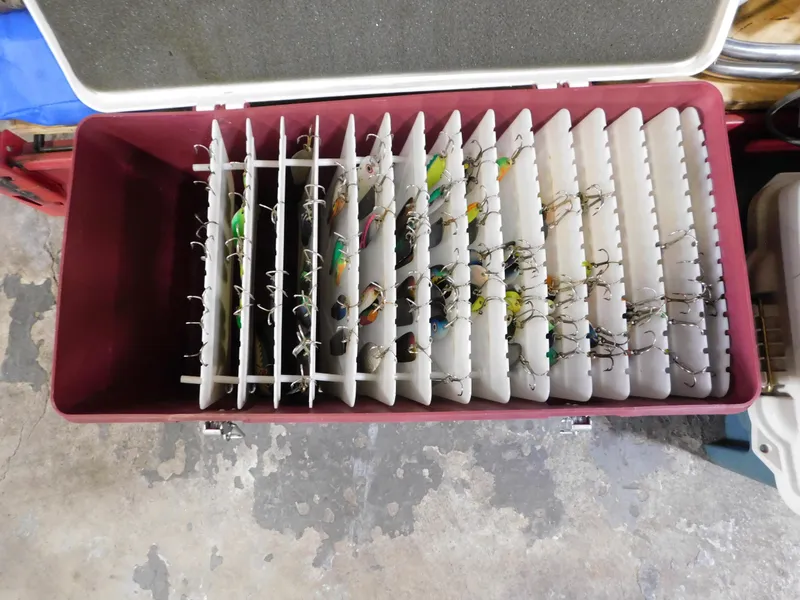 Slide: The Image of Cutwater C-24 2017 - 118