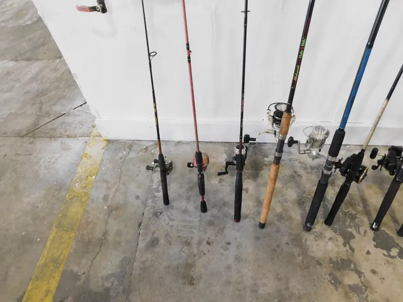 Slide: The Image of Cutwater C-24 2017 - 122