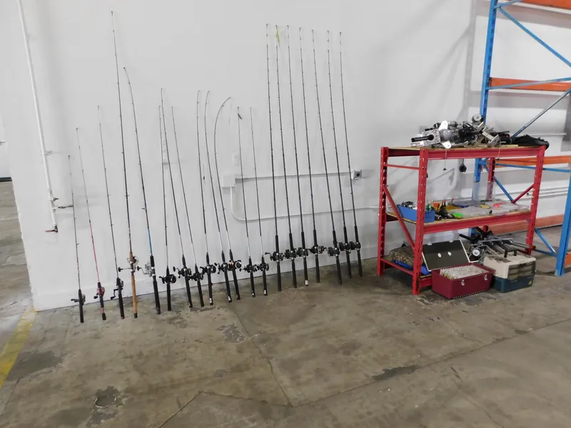 Slide: The Image of Cutwater C-24 2017 - 123