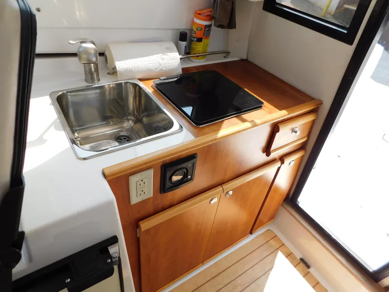 Slide: The Image of Cutwater C-24 2017 - 55