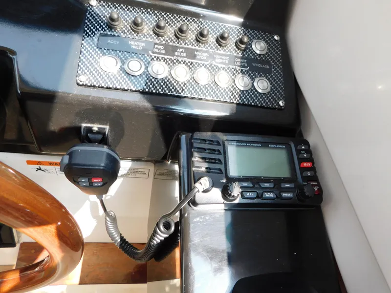 Slide: The Image of Cutwater C-24 2017 - 64