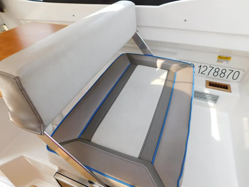 Slide: The Image of Cutwater C-24 2017 - 74