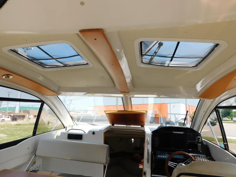 Slide: The Image of Cutwater C-24 2017 - 85