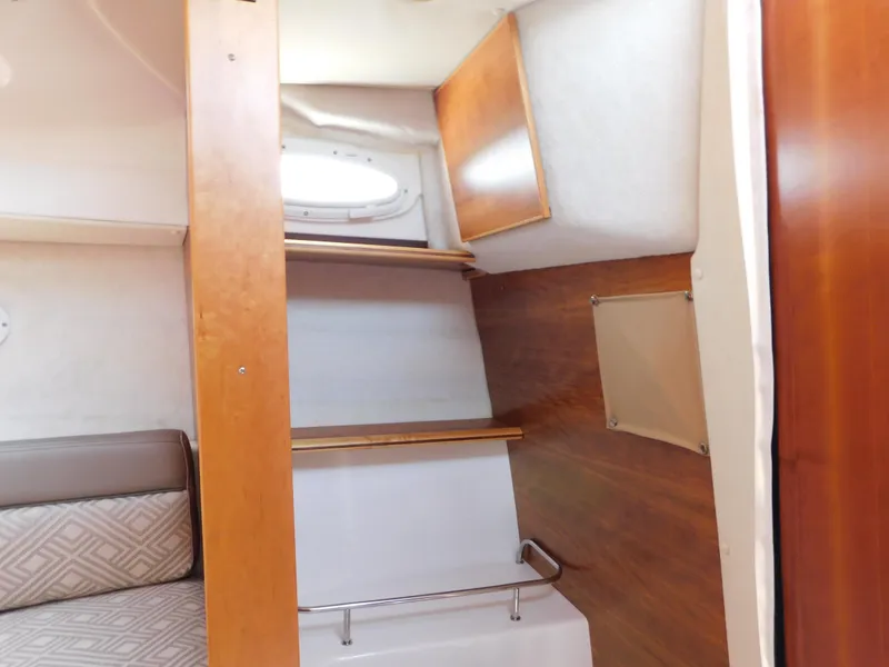 Slide: The Image of Cutwater C-24 2017 - 93