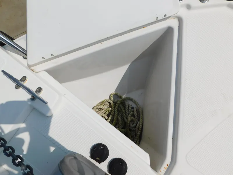 Slide: The Image of Cutwater C-24 2017 - 99