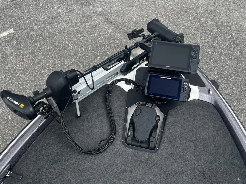 Slide: The Image of 2024 Skeeter ZXR 20 boat with Minn Kota trolling motor and dual Garmin, Humminbird fish finders. - 20