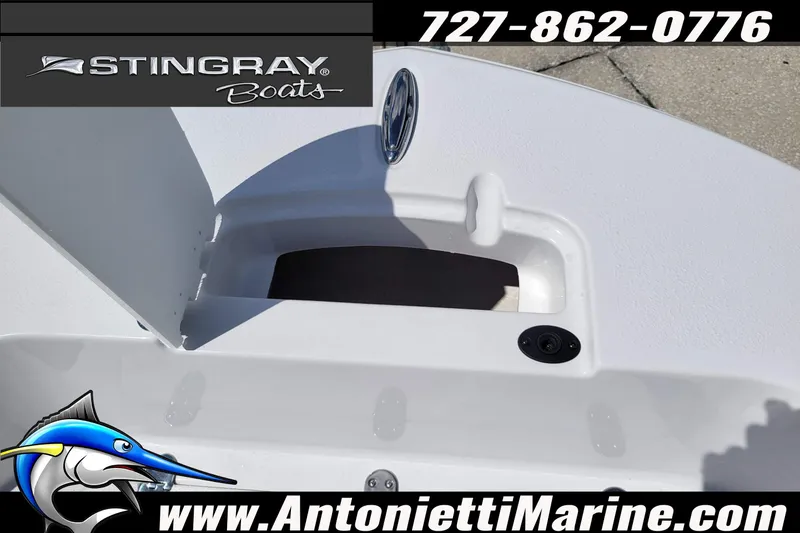 Slide: The Image of 2026 Stingray 173CC boat deck with storage compartment, displayed by Antonietti Marine. - 10