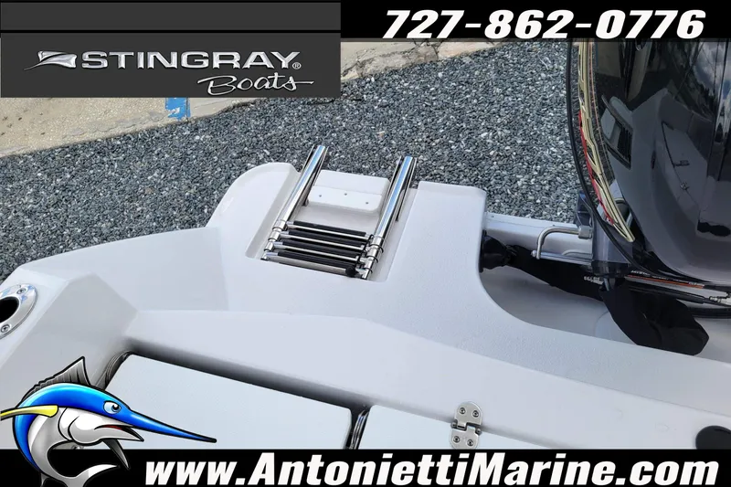Slide: The Image of 2026 Stingray 173CC boat with ladder, displayed by Antonietti Marine. - 36