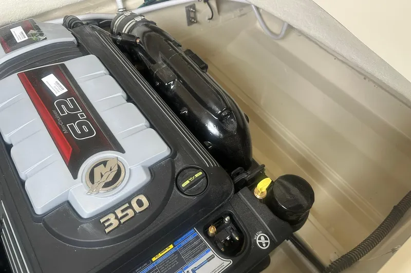 Slide: The Image of Engine compartment of 2026 Chris-Craft Sportster 25 with MerCruiser 6.2L engine. - 35
