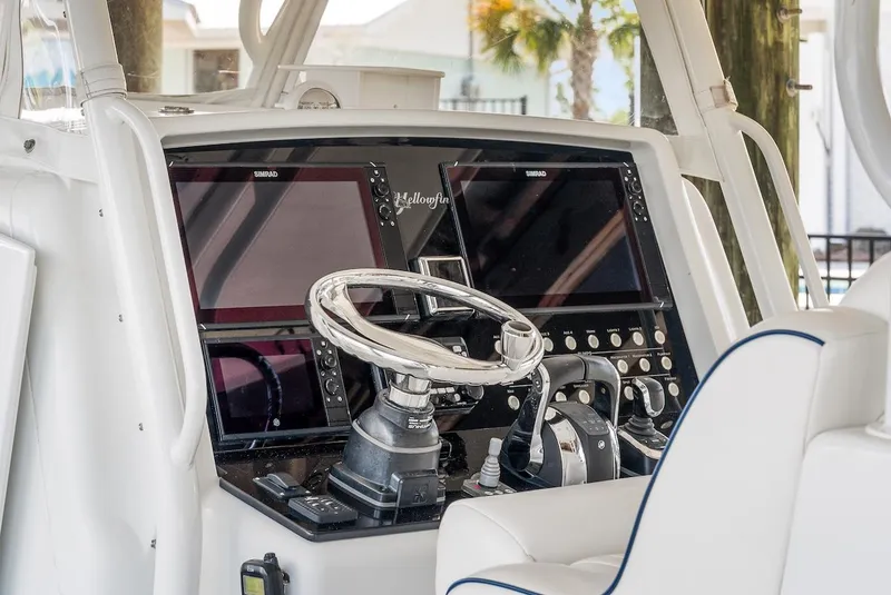 Slide: The Image of Yellowfin 39 Offshore 2013 - 52