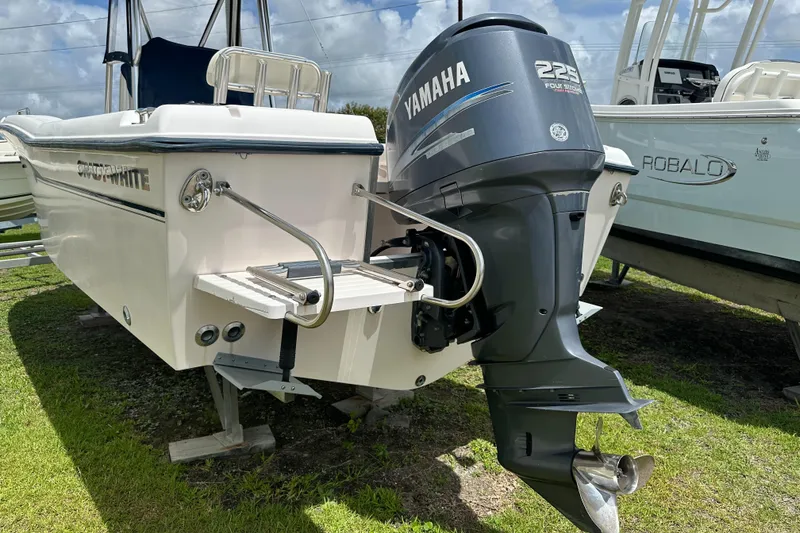 Slide: The Image of 2004 Grady-White Fisherman 222 boat with Yamaha 225 outboard motor. - 13