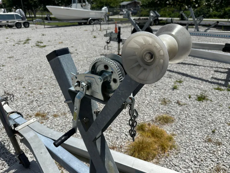 Slide: The Image of Grady-White Fisherman 222 2004 - 54