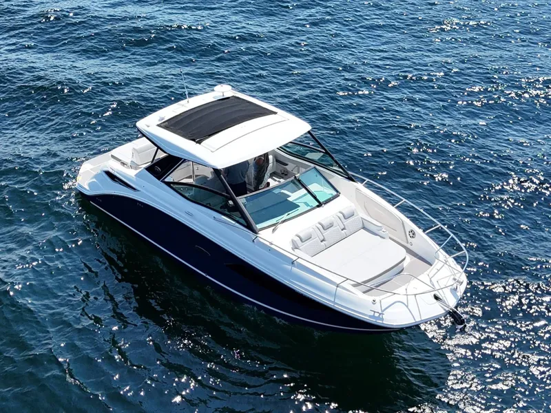 Slide: The Image of Sea Ray 320 Sundancer 2023 - 6
