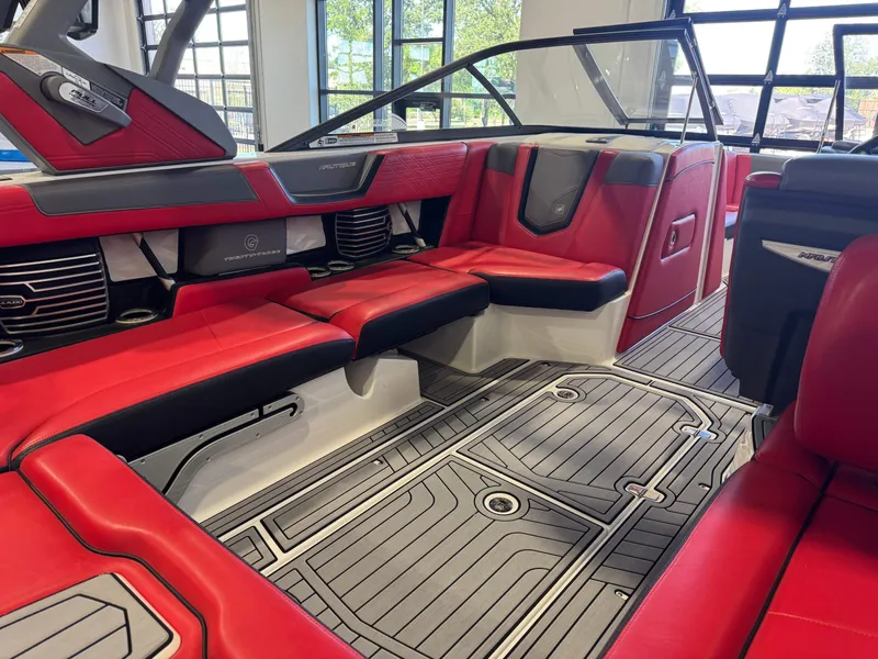 Slide: The Image of Nautique Super Air Nautique G23 2018 - 13