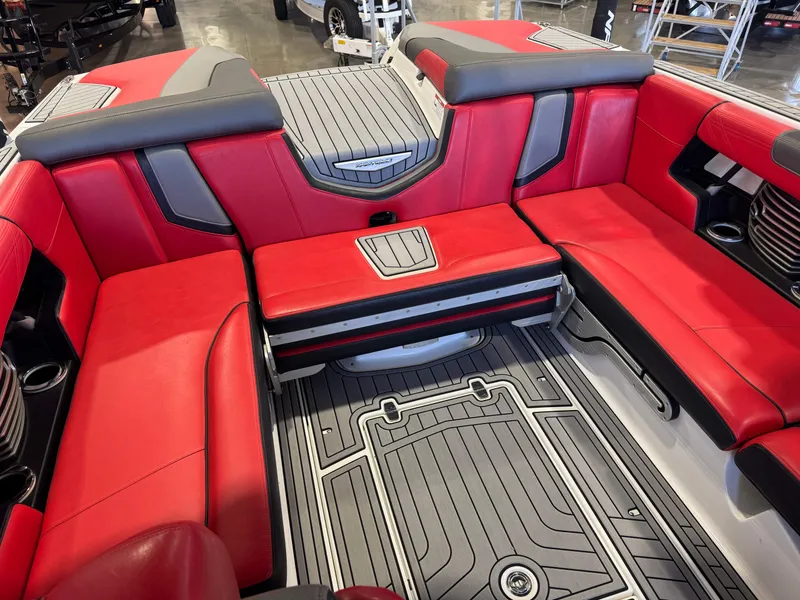 Slide: The Image of Nautique Super Air Nautique G23 2018 - 15