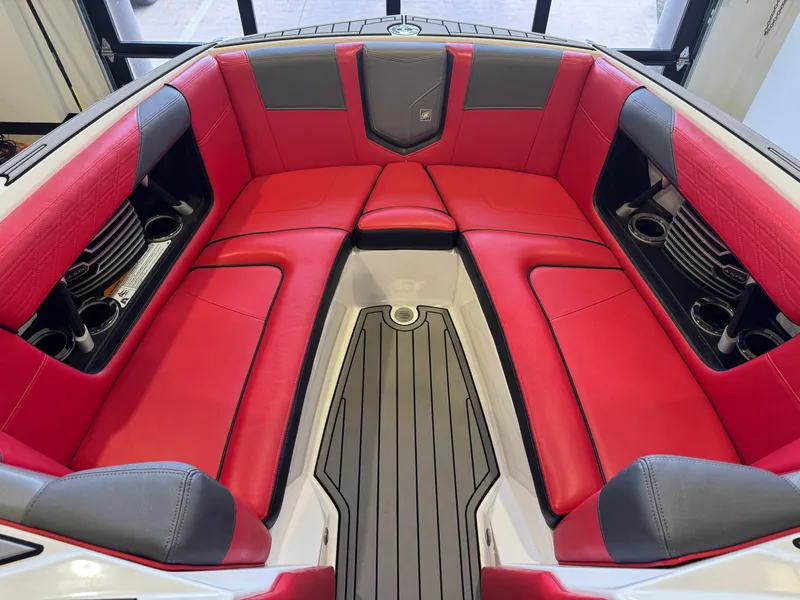 Slide: The Image of Nautique Super Air Nautique G23 2018 - 16