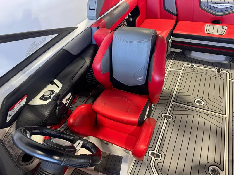 Slide: The Image of Nautique Super Air Nautique G23 2018 - 20