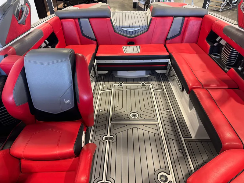 Slide: The Image of Nautique Super Air Nautique G23 2018 - 21