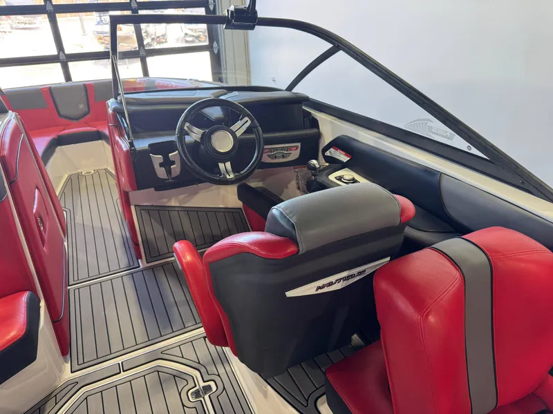 Slide: The Image of Nautique Super Air Nautique G23 2018 - 23