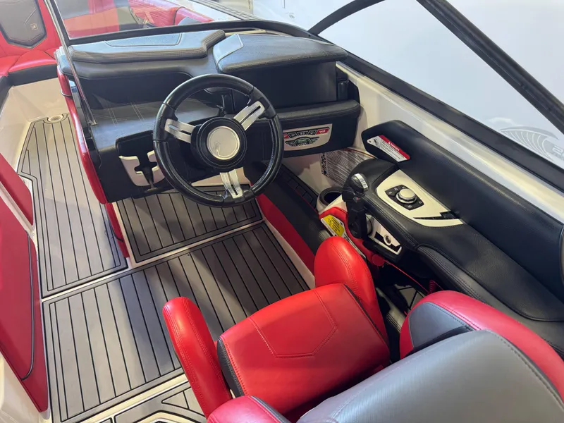 Slide: The Image of Nautique Super Air Nautique G23 2018 - 24