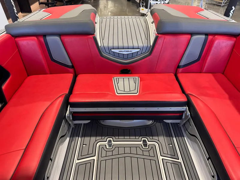 Slide: The Image of Nautique Super Air Nautique G23 2018 - 26