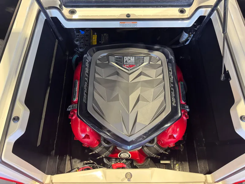 Slide: The Image of Nautique Super Air Nautique G23 2018 - 27