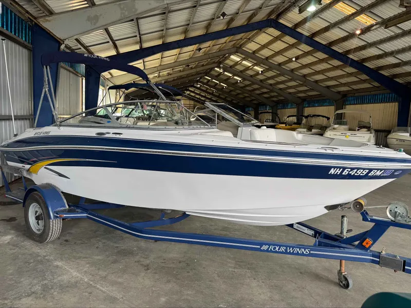 Slide: The Image of Four Winns 200 Horizon 2007 - 15