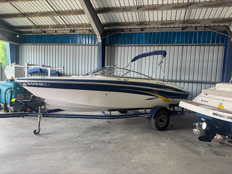 Slide: The Image of Four Winns 200 Horizon 2007 - 16