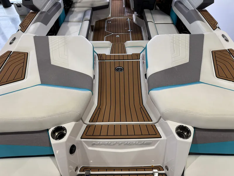 Slide: The Image of Nautique Super Air Nautique G23 2021 - 10