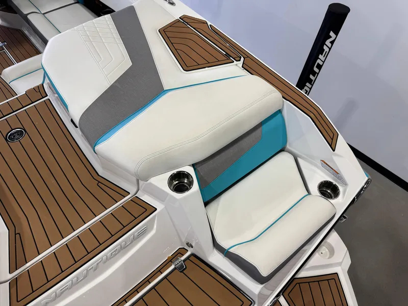 Slide: The Image of Nautique Super Air Nautique G23 2021 - 11