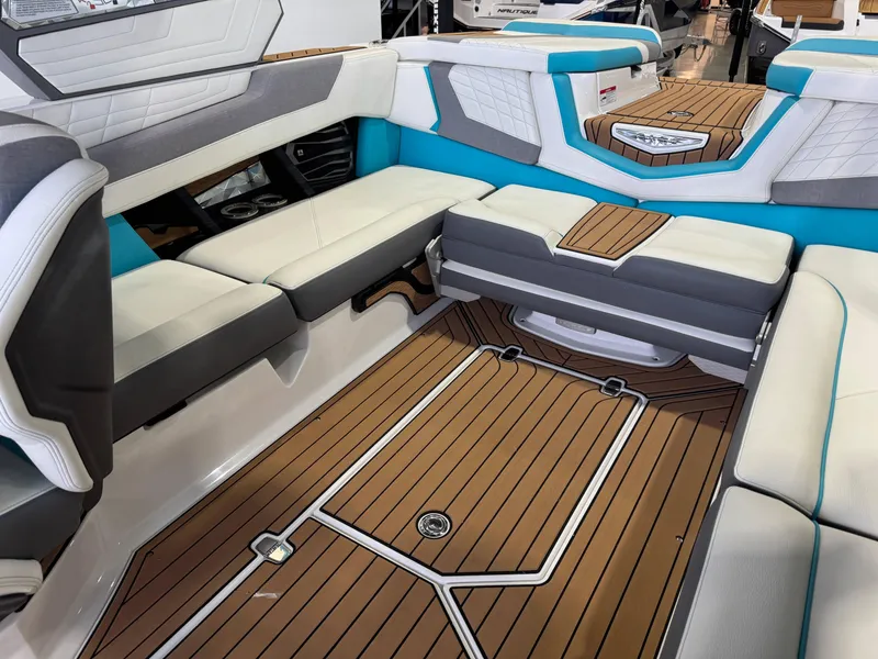 Slide: The Image of Nautique Super Air Nautique G23 2021 - 15