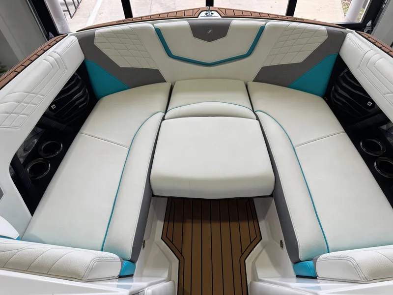 Slide: The Image of Nautique Super Air Nautique G23 2021 - 17