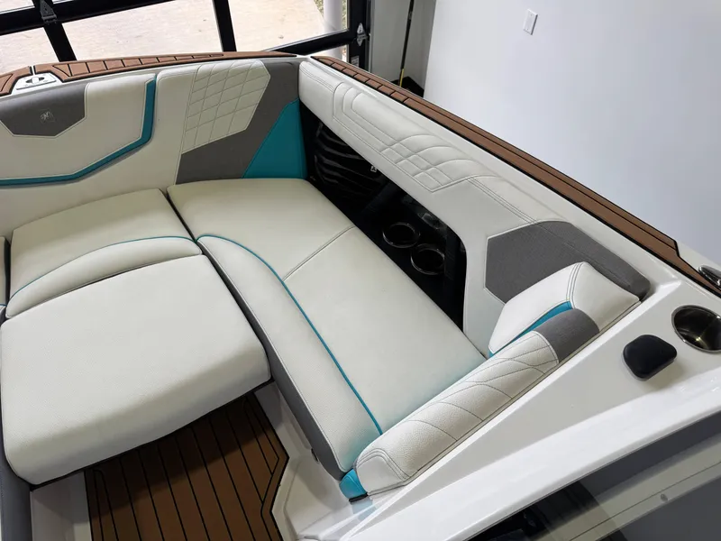 Slide: The Image of Nautique Super Air Nautique G23 2021 - 18