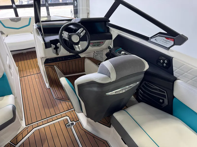 Slide: The Image of Nautique Super Air Nautique G23 2021 - 24