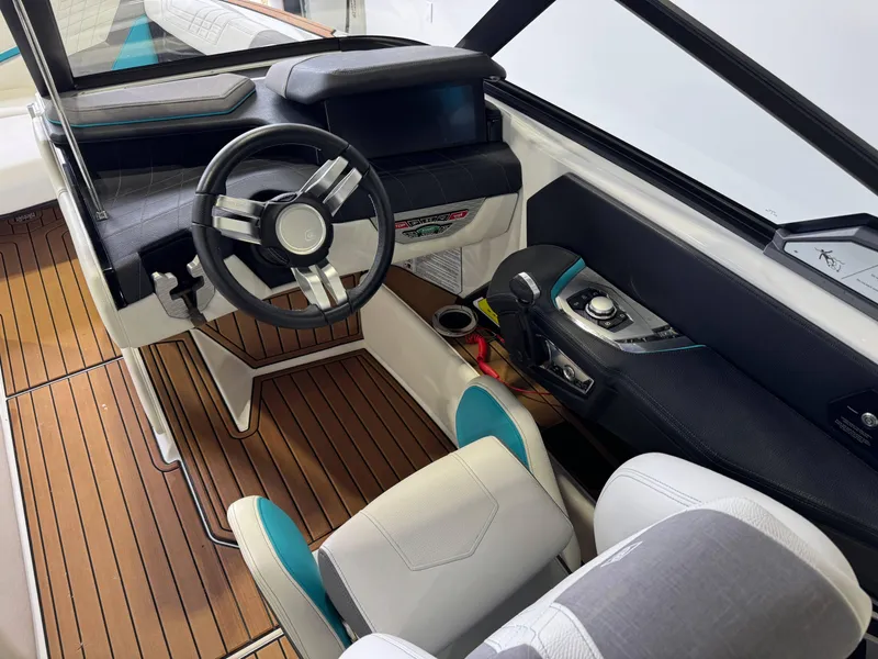 Slide: The Image of Nautique Super Air Nautique G23 2021 - 25