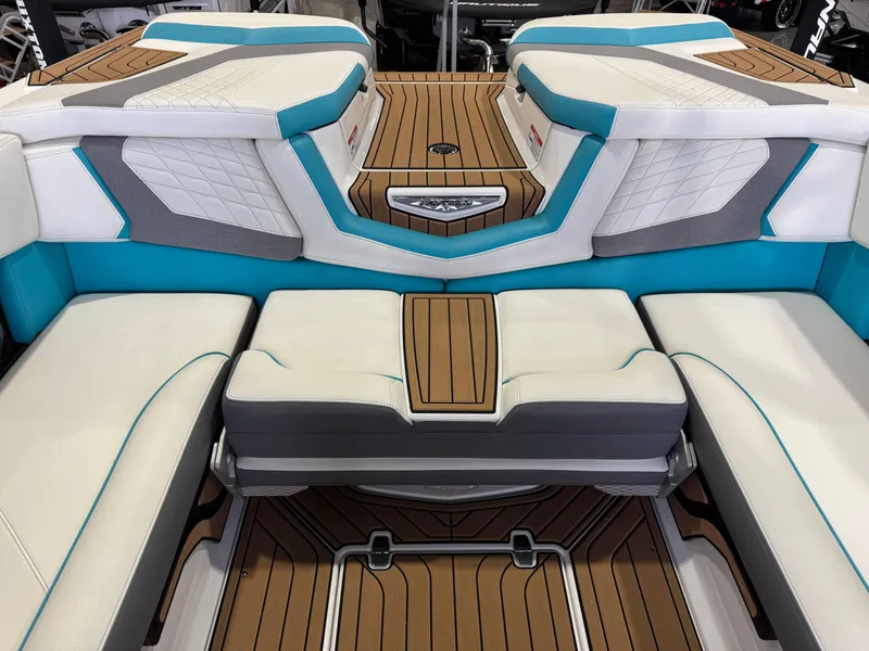 Slide: The Image of Nautique Super Air Nautique G23 2021 - 27