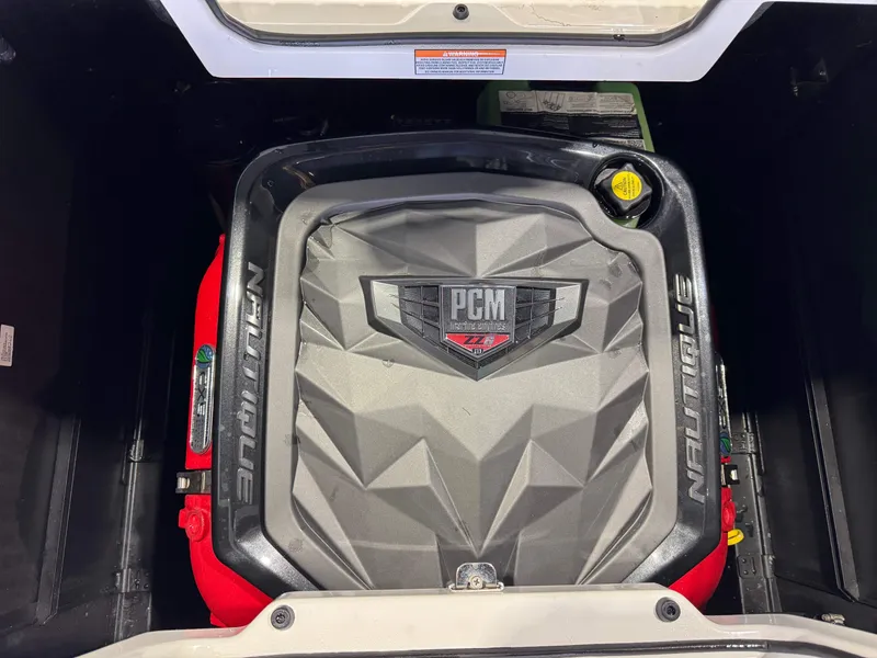 Slide: The Image of Nautique Super Air Nautique G23 2021 - 28