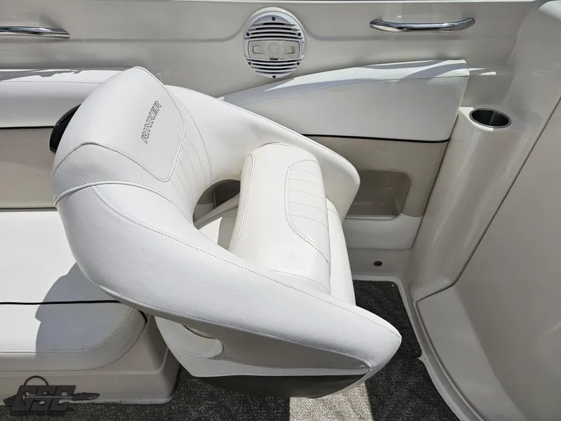 Slide: The Image of Rinker 246 Captiva Bowrider 2007 - 55