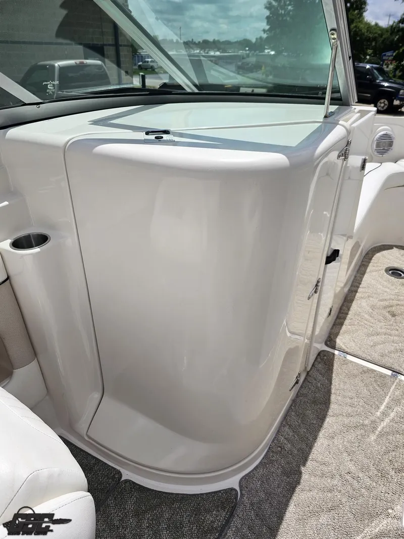 Slide: The Image of Rinker 246 Captiva Bowrider 2007 - 57