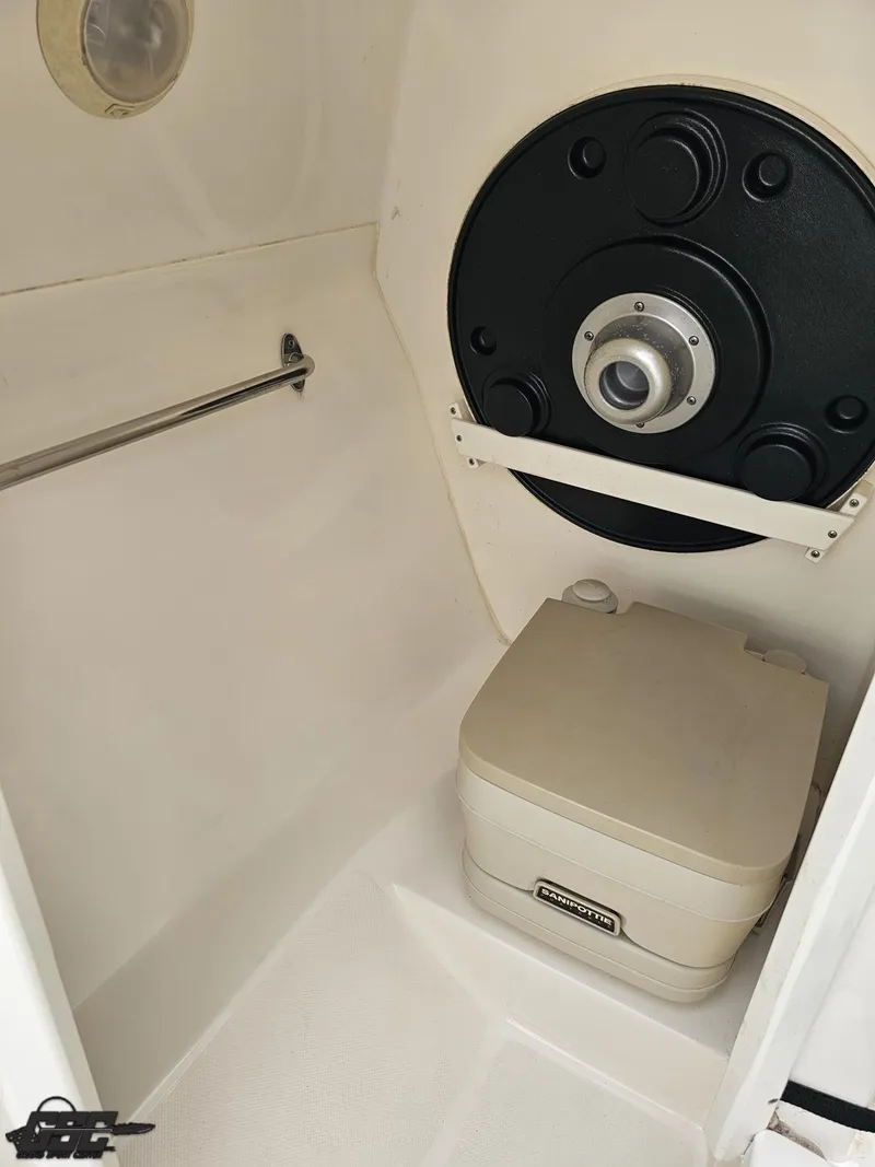 Slide: The Image of Rinker 246 Captiva Bowrider 2007 - 59