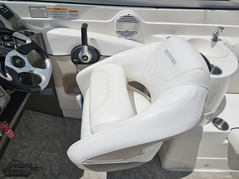 Slide: The Image of Rinker 246 Captiva Bowrider 2007 - 60
