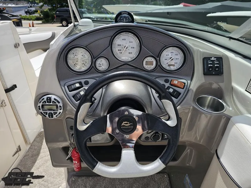 Slide: The Image of Rinker 246 Captiva Bowrider 2007 - 62
