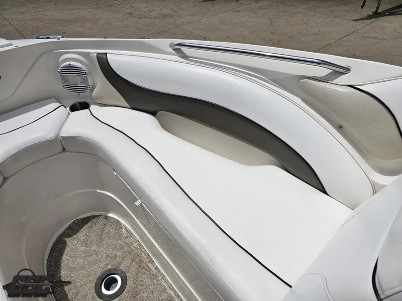 Slide: The Image of Rinker 246 Captiva Bowrider 2007 - 71