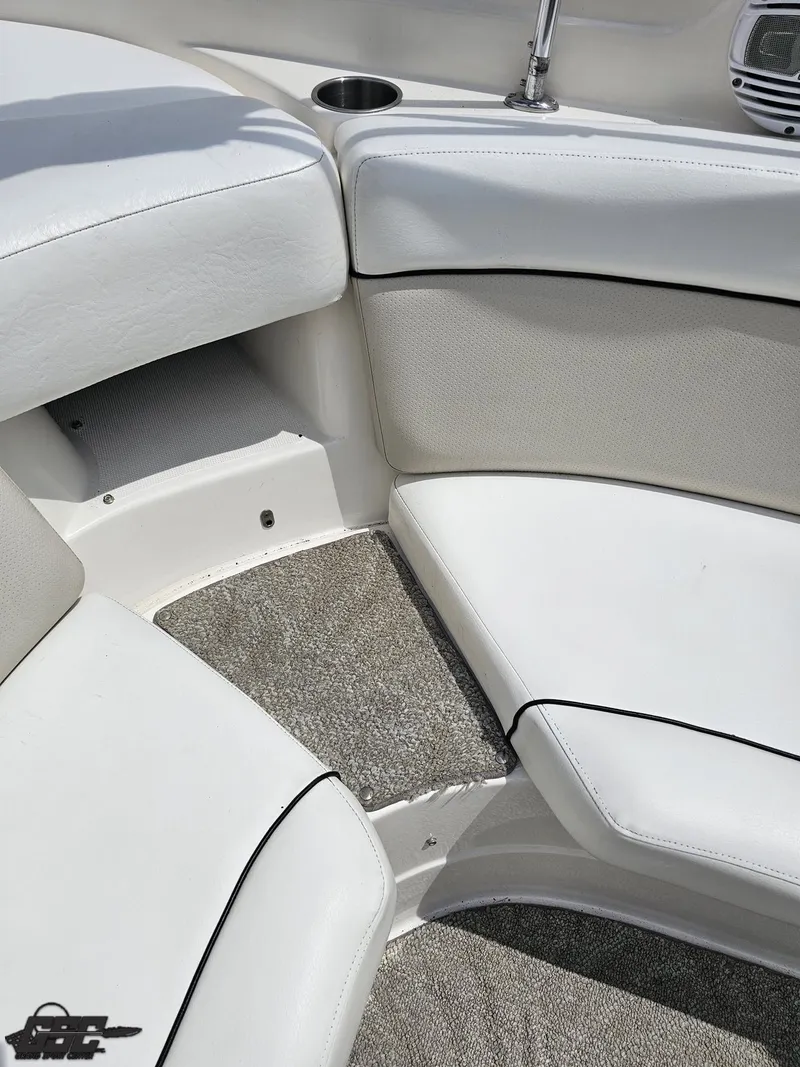 Slide: The Image of Rinker 246 Captiva Bowrider 2007 - 84