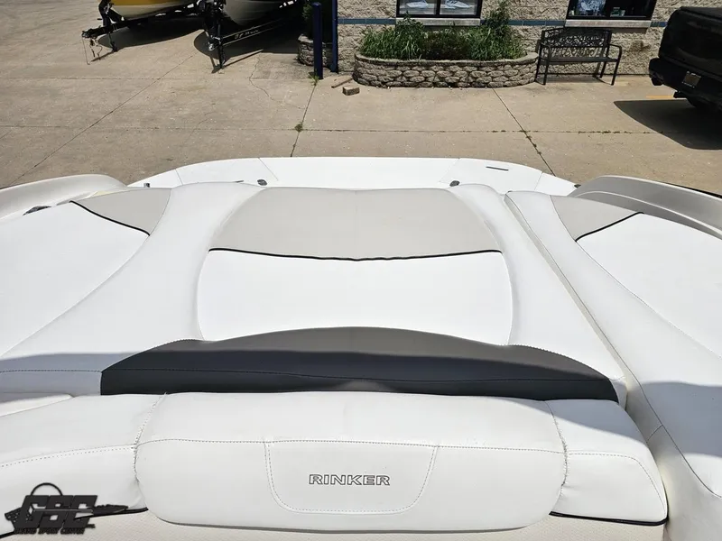 Slide: The Image of Rinker 246 Captiva Bowrider 2007 - 87