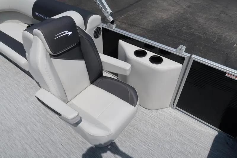Slide: The Image of Luxury seating on 2026 Bennington S Quad Bench 22 SSR pontoon boat. - 18