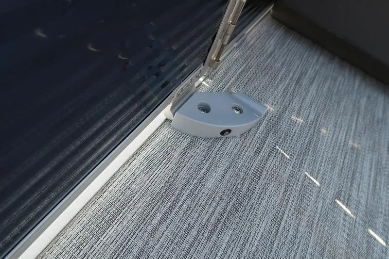 Slide: The Image of Capacity label on 2026 Bennington S Quad Bench 22 SSR, max 10 persons or 1378 lbs. - 28