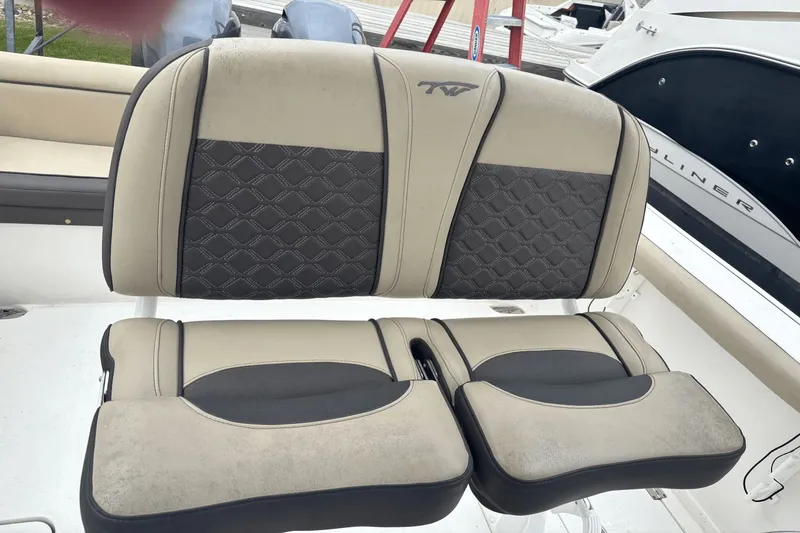 Slide: The Image of Tidewater 256 LXF 2021 - 21